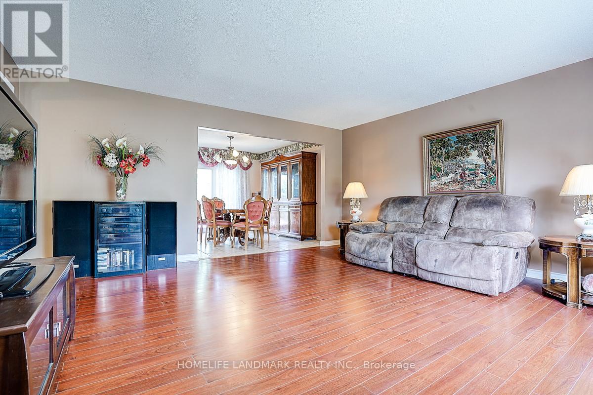 6068 Bloomington Road, Whitchurch-Stouffville, Ontario  L4A 2W7 - Photo 17 - N12895748