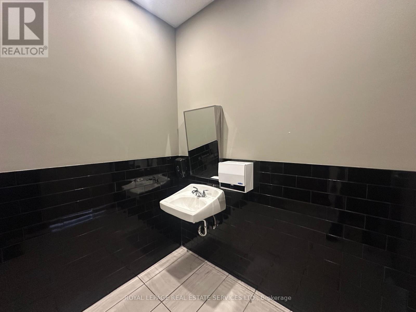 101 - 7163 Yonge Street, Markham, Ontario  L5T 0C6 - Photo 17 - N12895752