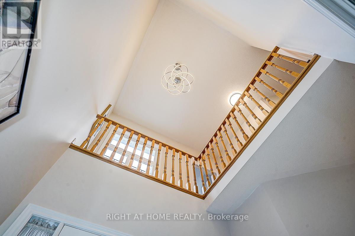 47 Toporowski Avenue, Richmond Hill (Rouge Woods), Ontario  L4S 2G9 - Photo 7 - N12895754