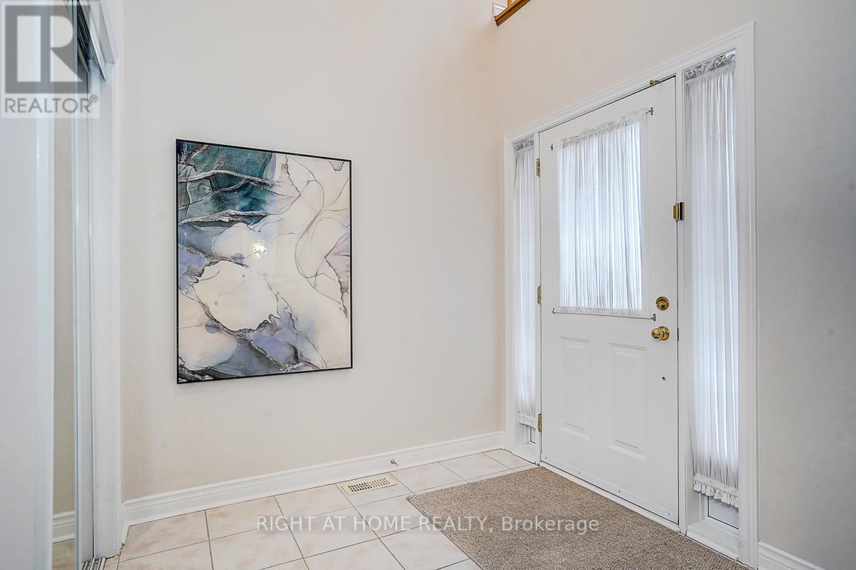 47 Toporowski Avenue, Richmond Hill (Rouge Woods), Ontario  L4S 2G9 - Photo 8 - N12895754