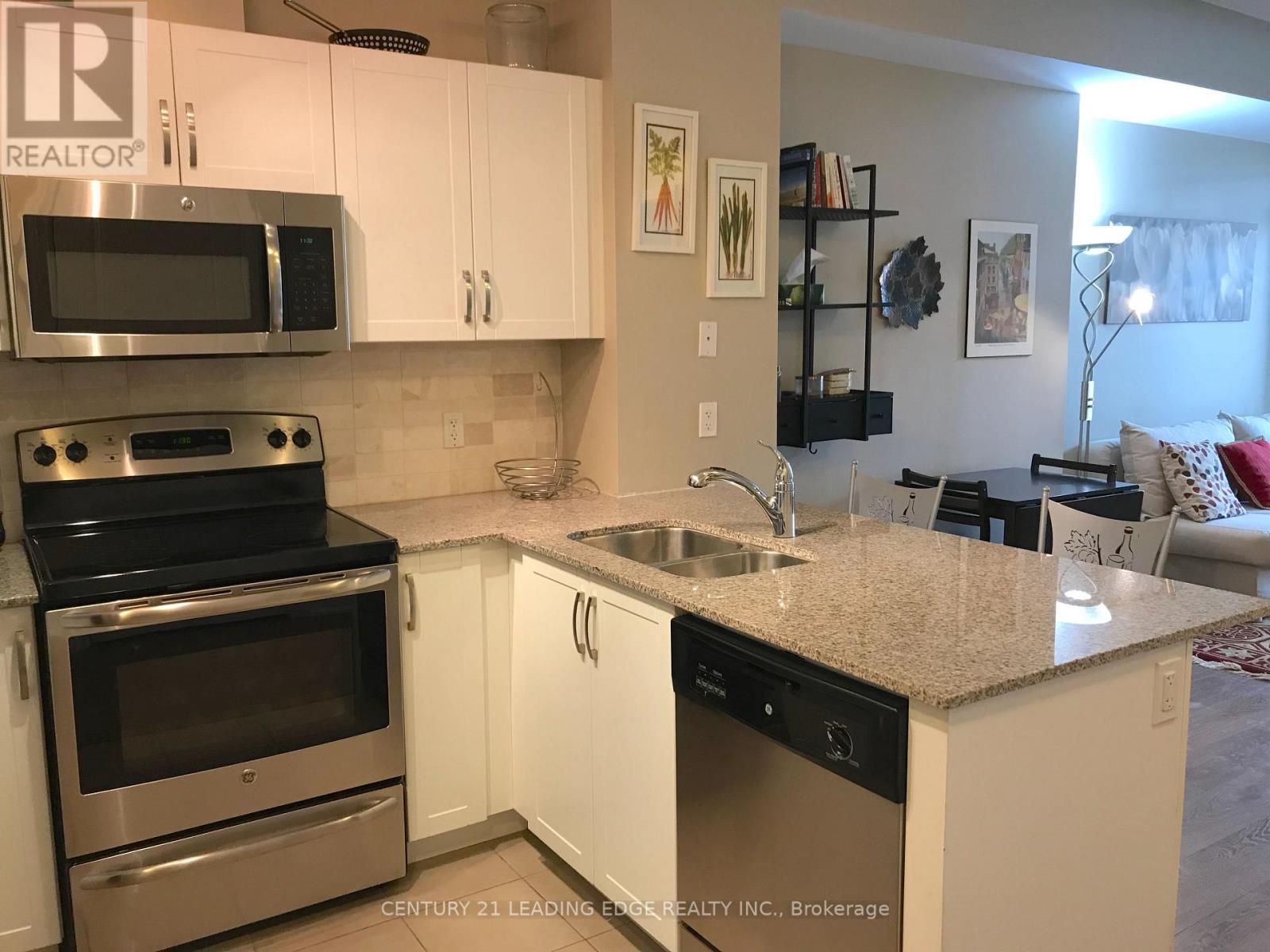 308 - 68 Main Street N, Markham (Old Markham Village), Ontario  L3P 0N5 - Photo 6 - N12895778