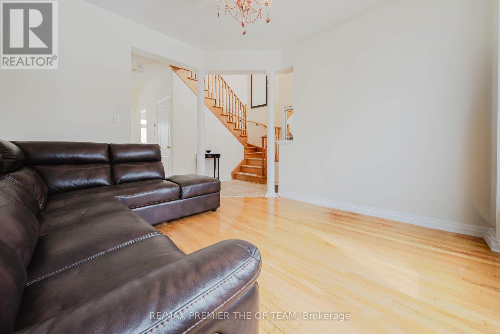 56 Wildberry Crescent, Vaughan, Ontario  L4H 2C6 - Photo 10 - N12895804