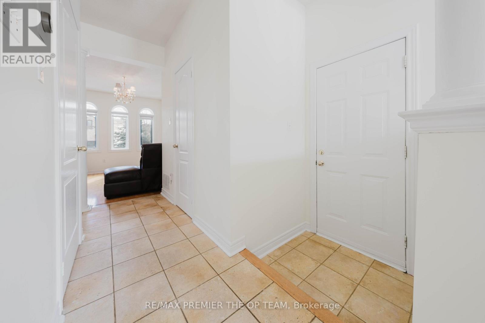 56 Wildberry Crescent, Vaughan, Ontario  L4H 2C6 - Photo 11 - N12895804