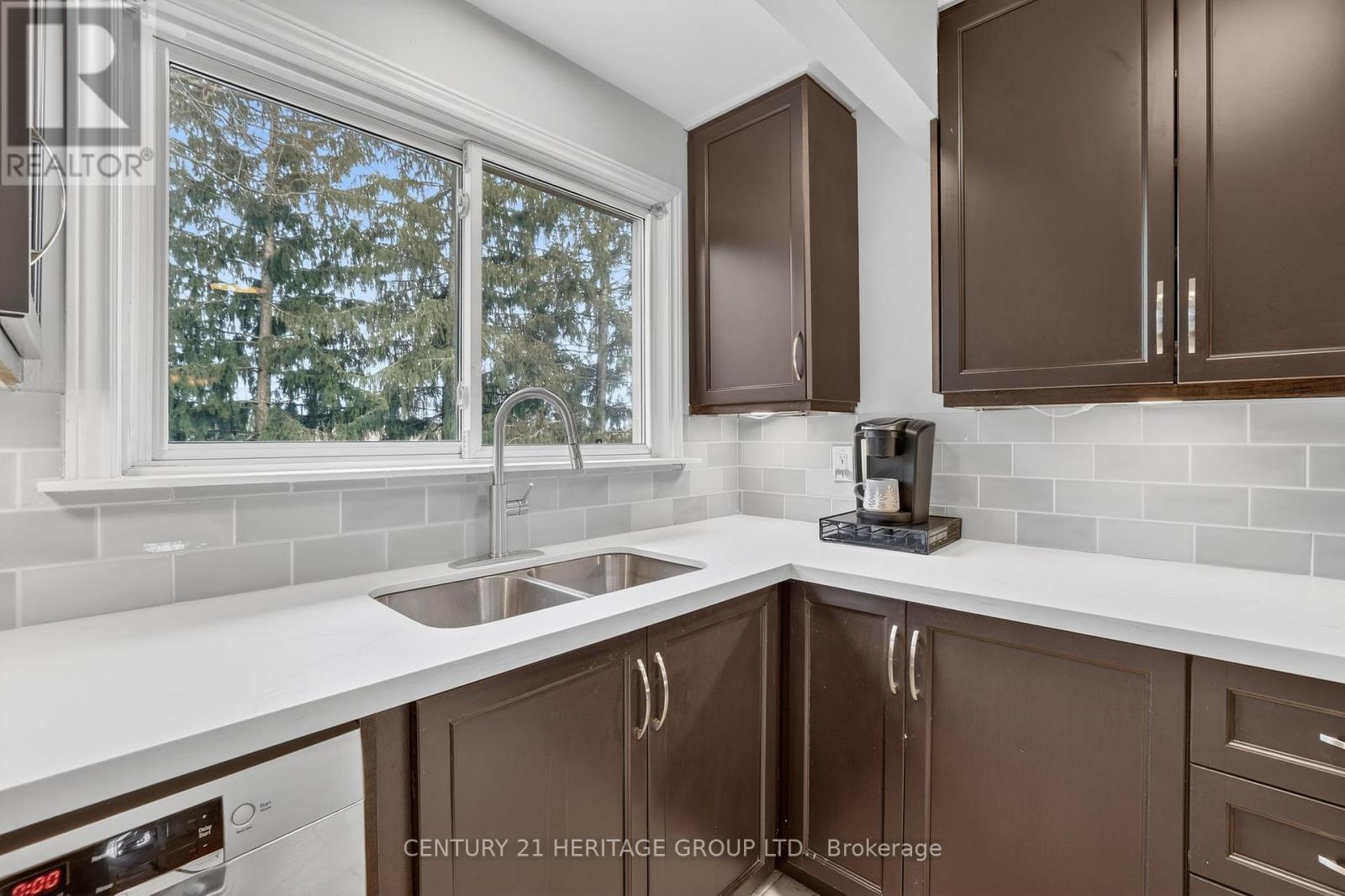 28 Pegg's Crescent, East Gwillimbury, Ontario  L9N 1B3 - Photo 13 - N12895824