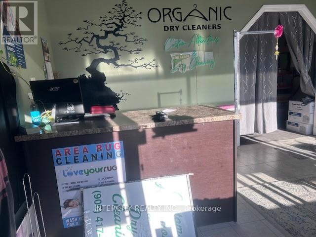 2b - 10385 Weston Road, Vaughan, Ontario  L4H 3T4 - Photo 5 - N12895848