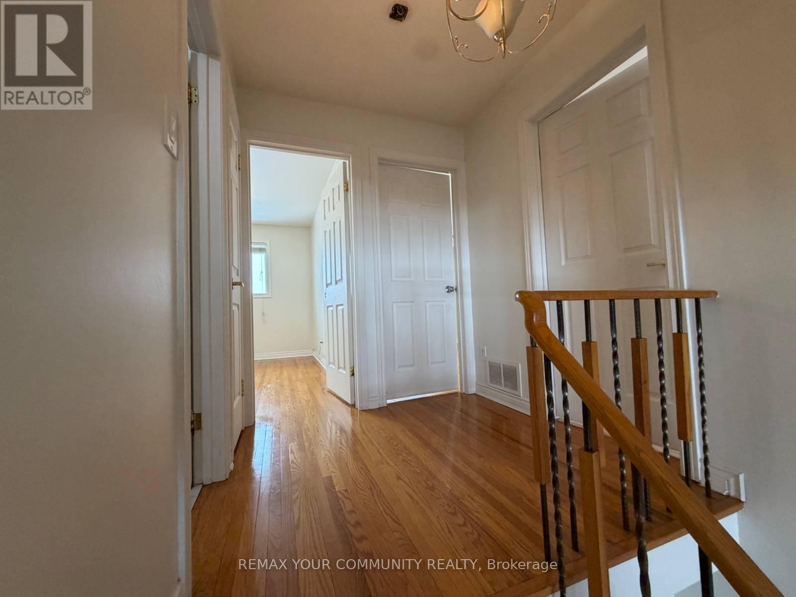 12 Stocco Court, Vaughan, Ontario  L4L 2Y1 - Photo 10 - N12895872