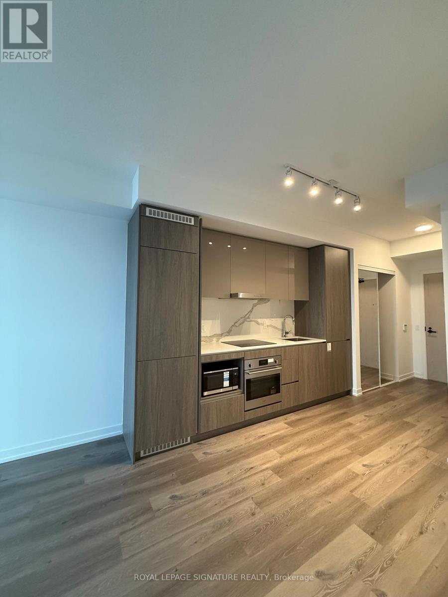 3608 - 28 Interchange Way, Vaughan (Vaughan Corporate Centre), Ontario  L4K 0P8 - Photo 4 - N12895876