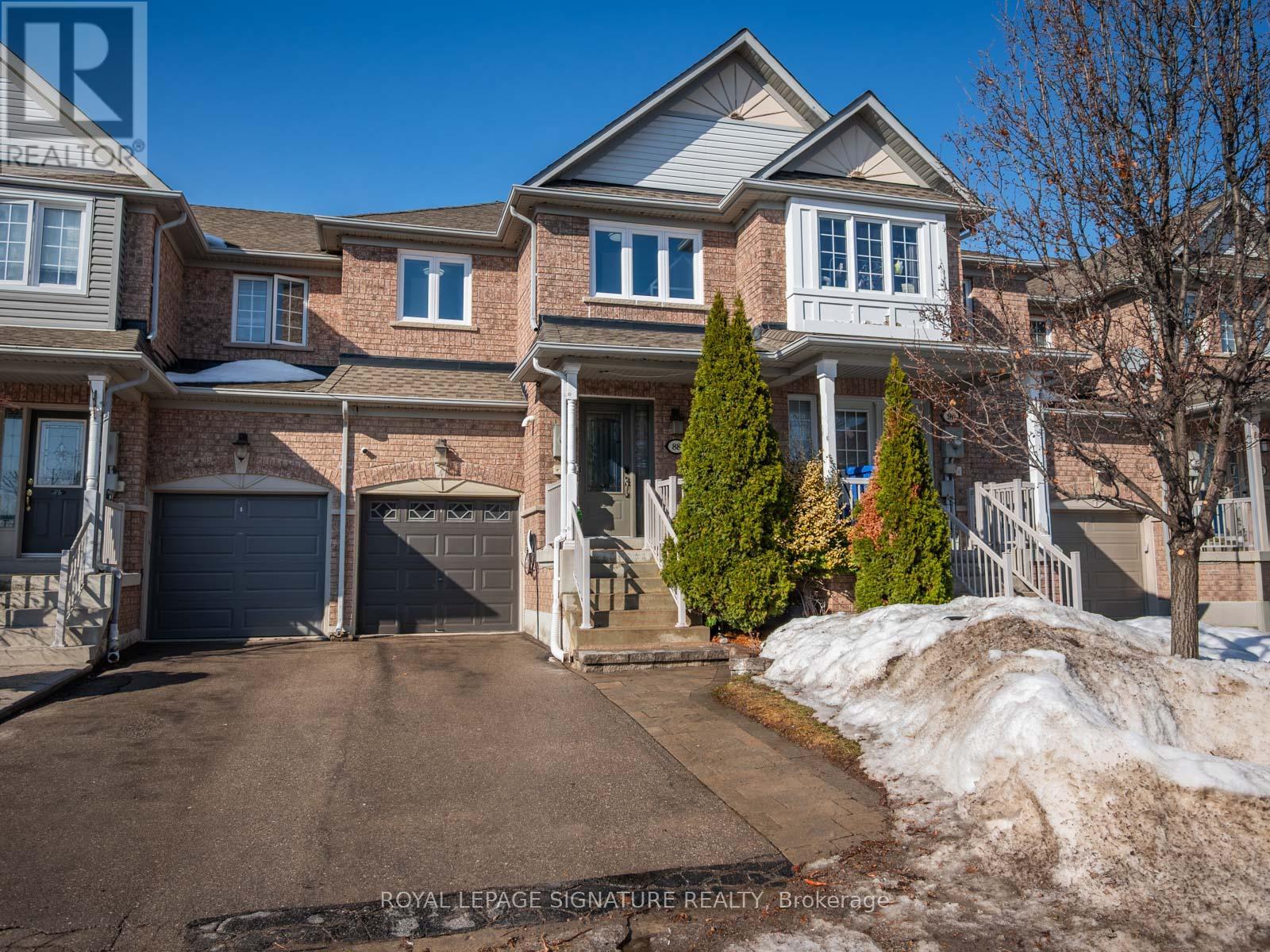 88 BURGESS CRESCENT, Newmarket, Ontario