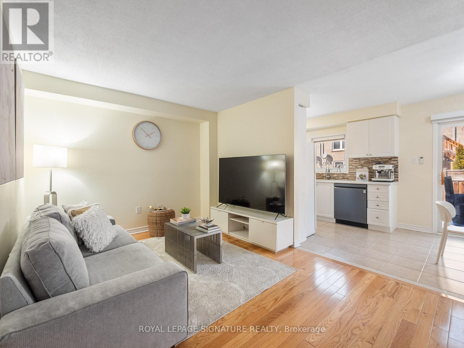 88 Burgess Crescent, Newmarket, Ontario  L3X 2T8 - Photo 10 - N12895880