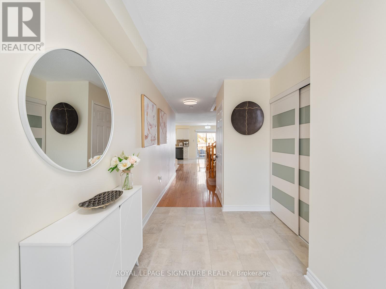 88 Burgess Crescent, Newmarket, Ontario  L3X 2T8 - Photo 5 - N12895880