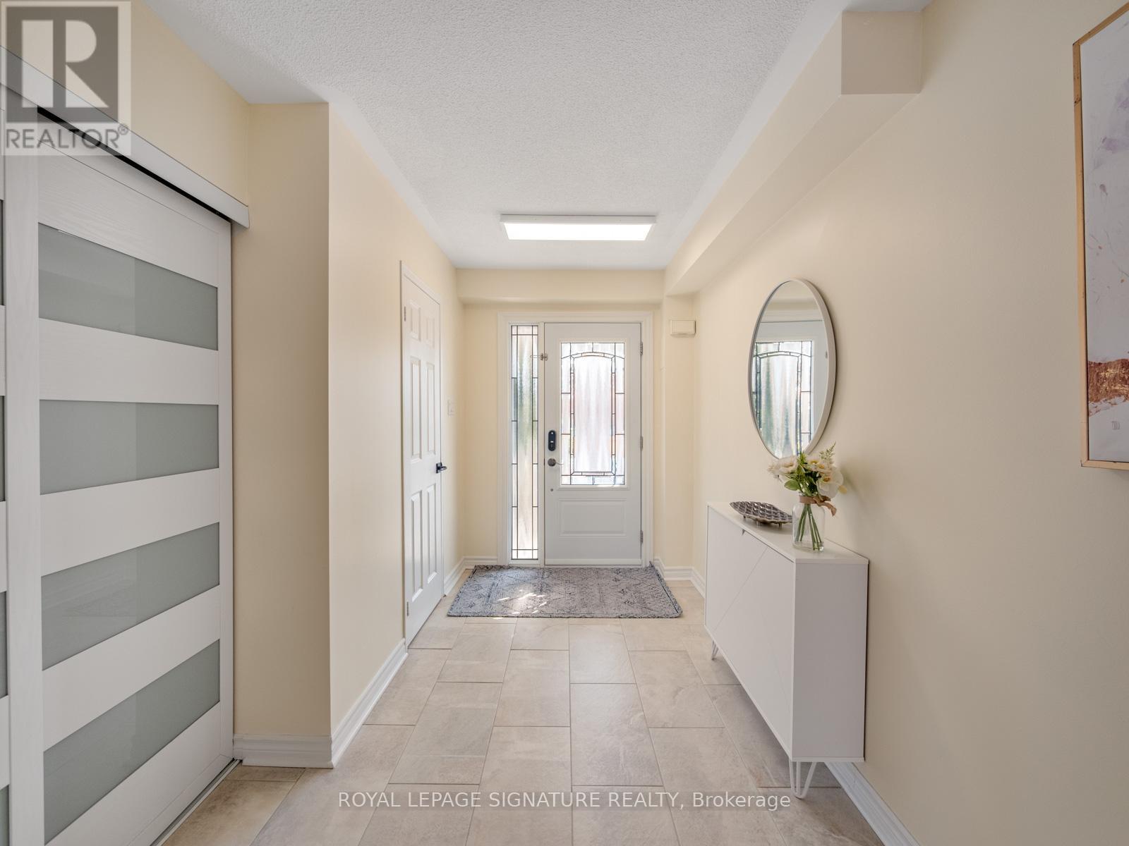 88 Burgess Crescent, Newmarket, Ontario  L3X 2T8 - Photo 7 - N12895880