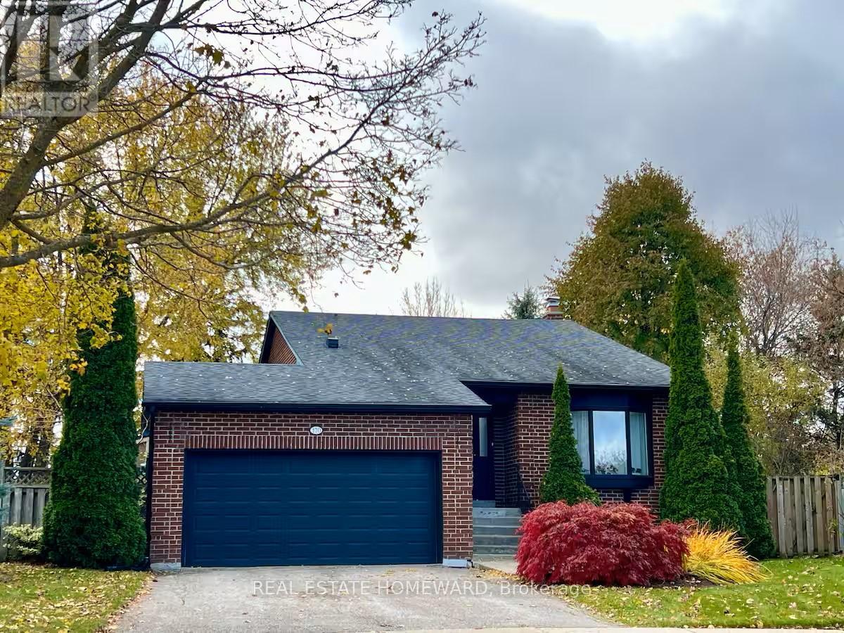 170 HARRISON DRIVE, Newmarket, Ontario