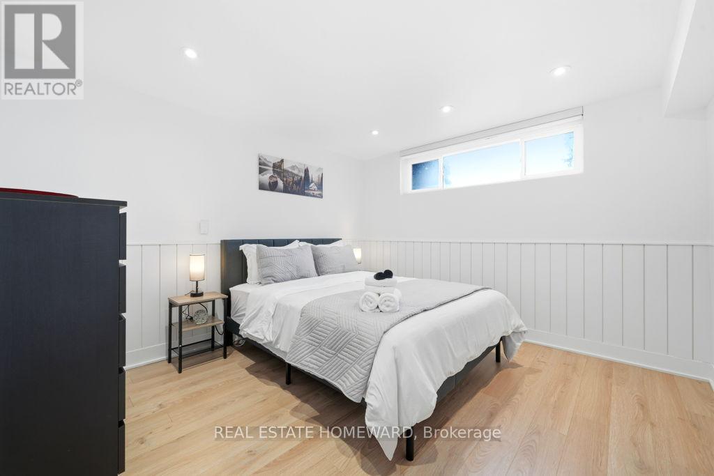 170 Harrison Drive, Newmarket, Ontario  L3Y 6B9 - Photo 24 - N12895904