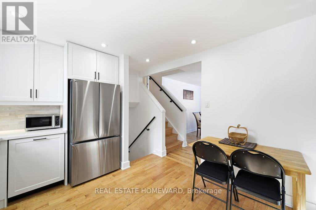 170 Harrison Drive, Newmarket, Ontario  L3Y 6B9 - Photo 7 - N12895904