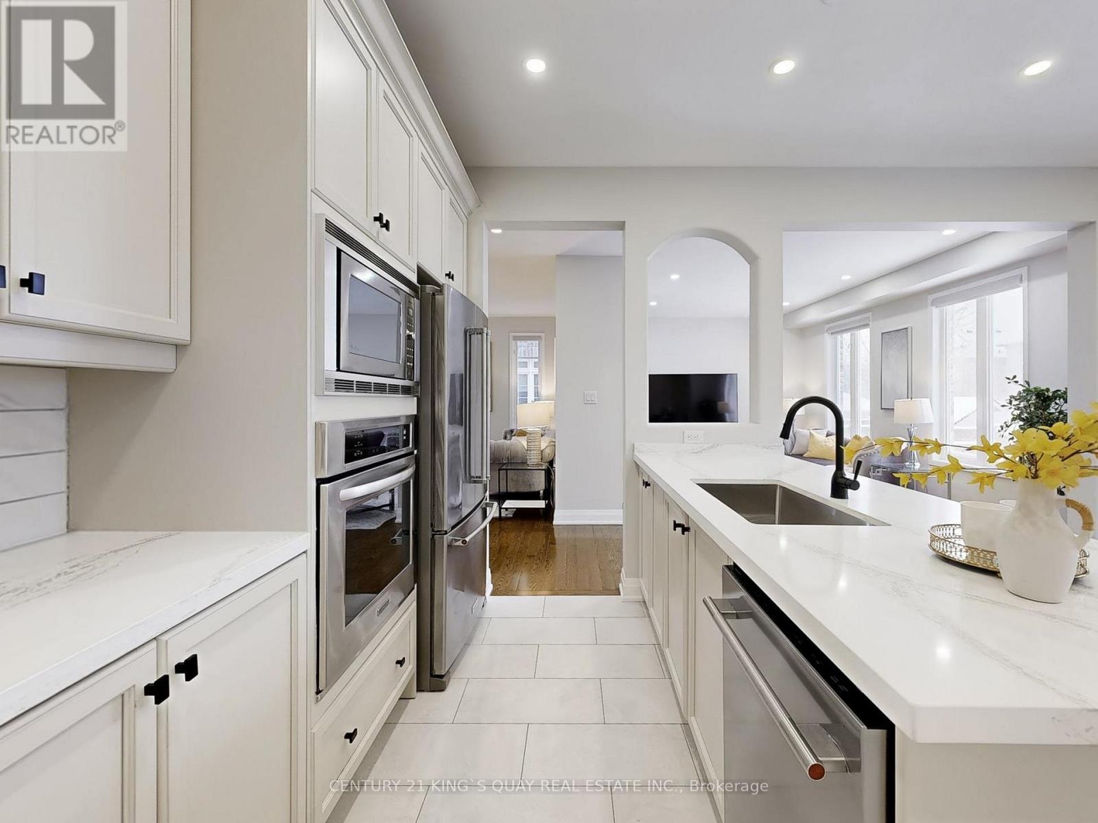 383 Wilfred Murison Avenue, Markham (Berczy), Ontario  L6C 0B2 - Photo 12 - N12895910