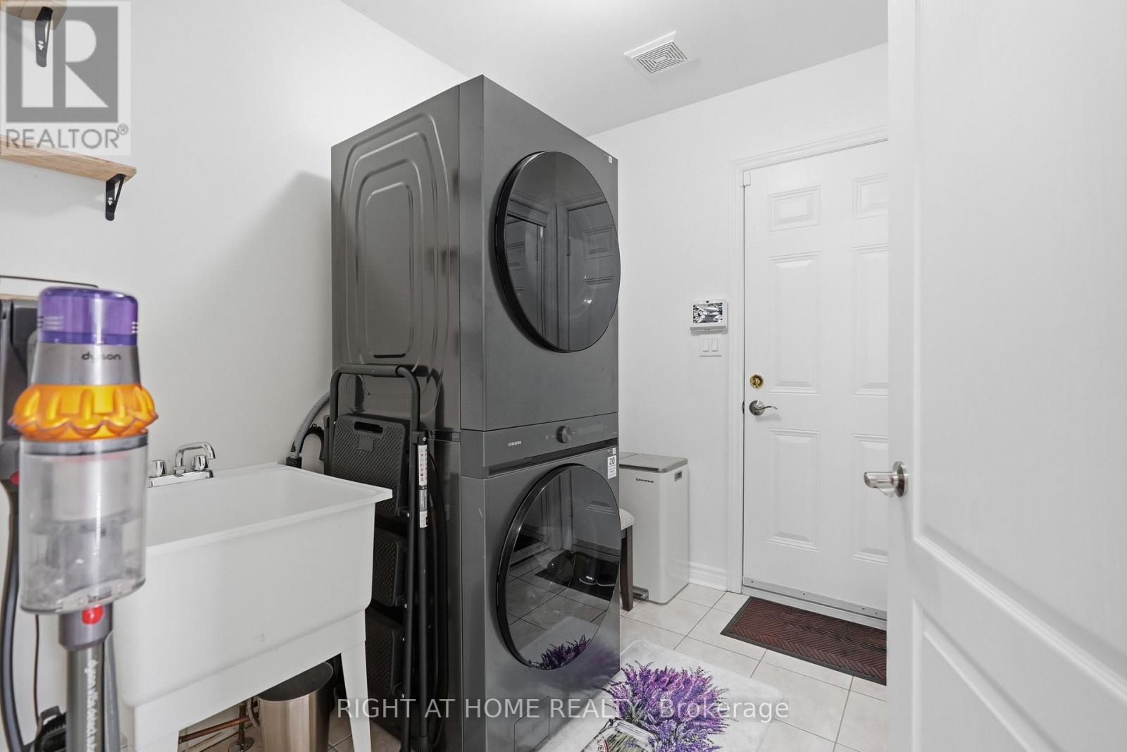 31 The Queensway, Barrie, Ontario  L4M 7H5 - Photo 23 - S12895672