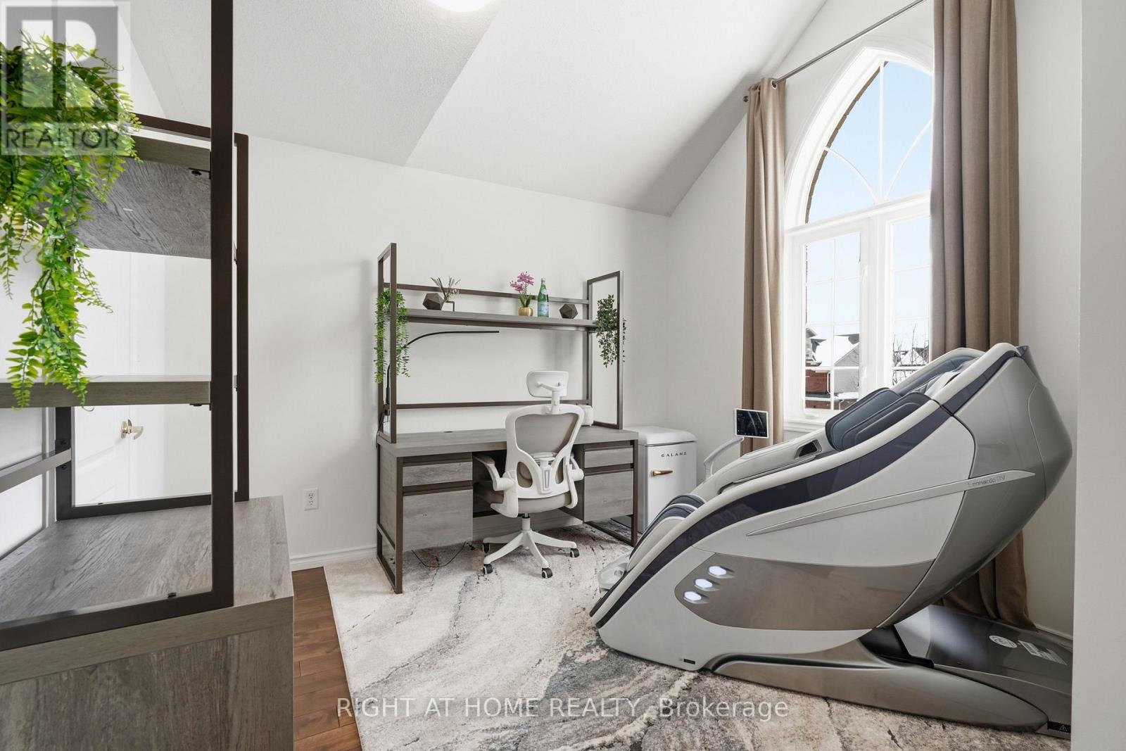 31 The Queensway, Barrie, Ontario  L4M 7H5 - Photo 37 - S12895672