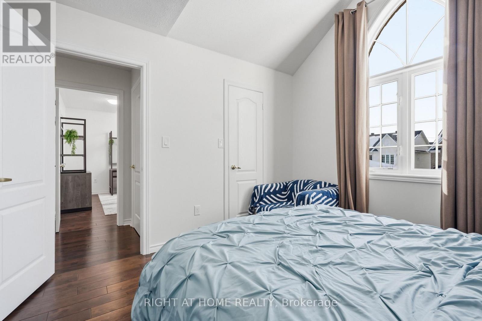 31 The Queensway, Barrie, Ontario  L4M 7H5 - Photo 39 - S12895672