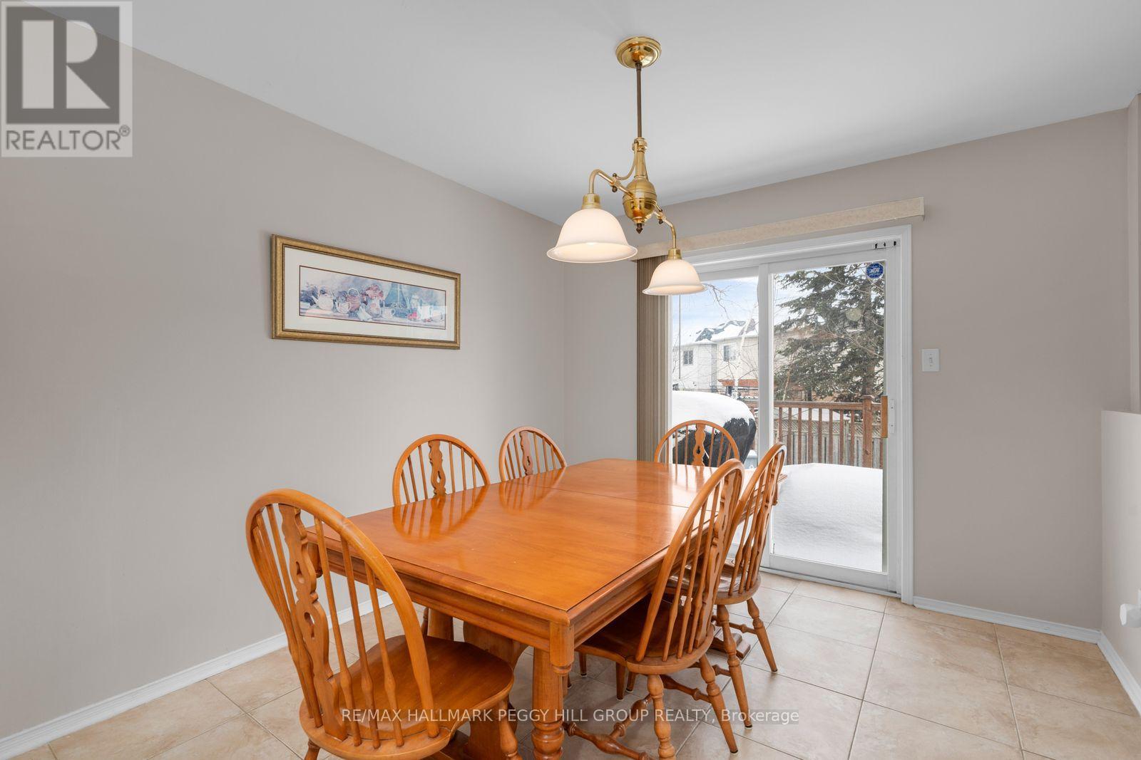 114 Mapleton Avenue, Barrie, Ontario  L4N 9N6 - Photo 6 - S12895816