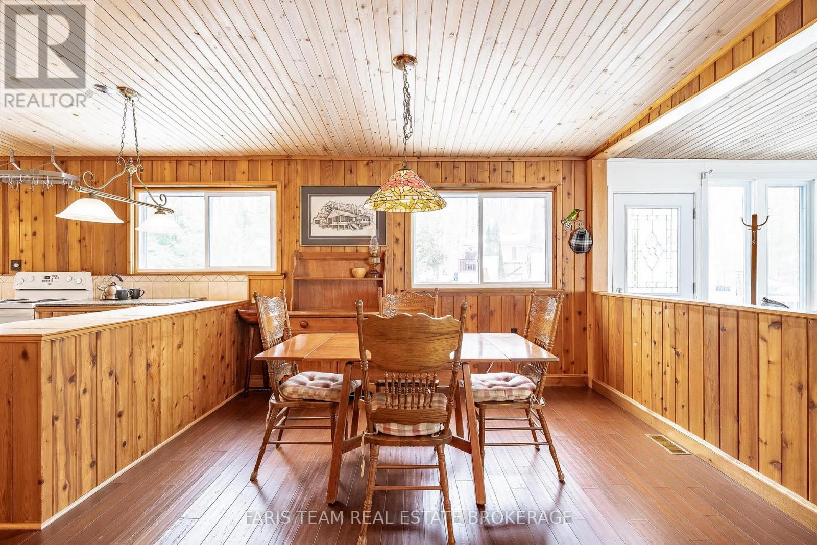 2 Souvenir Avenue, Tiny, Ontario  L9M 0H5 - Photo 11 - S12895878