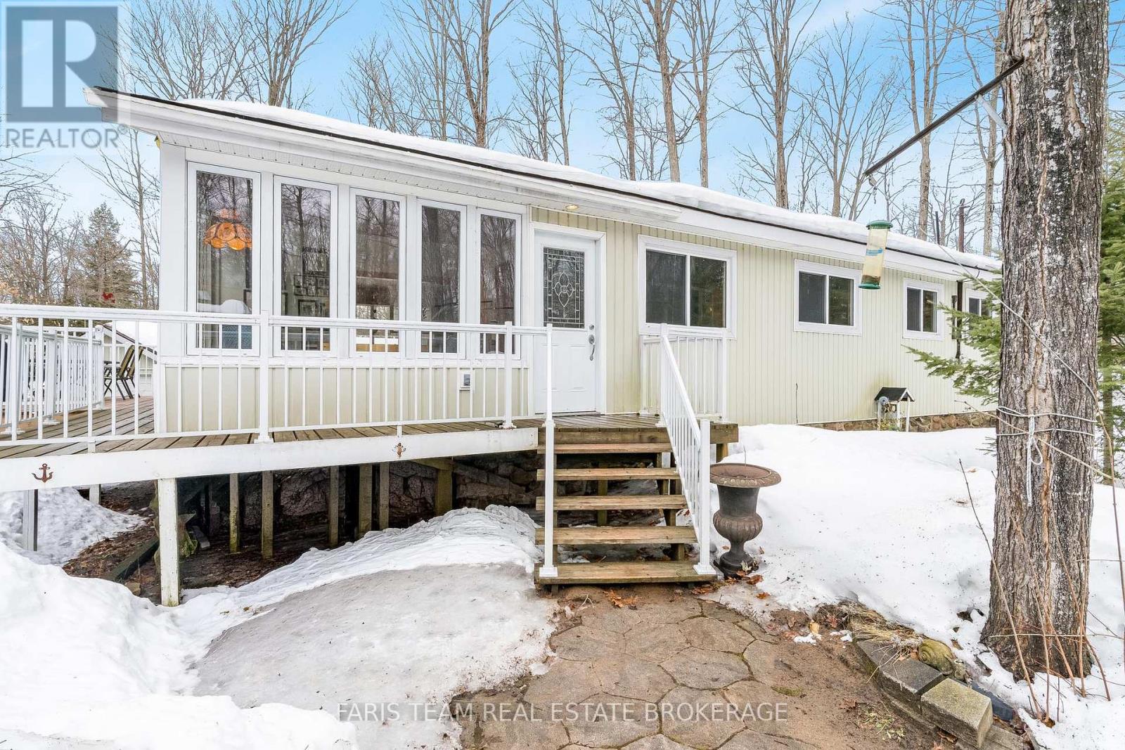 2 Souvenir Avenue, Tiny, Ontario  L9M 0H5 - Photo 3 - S12895878