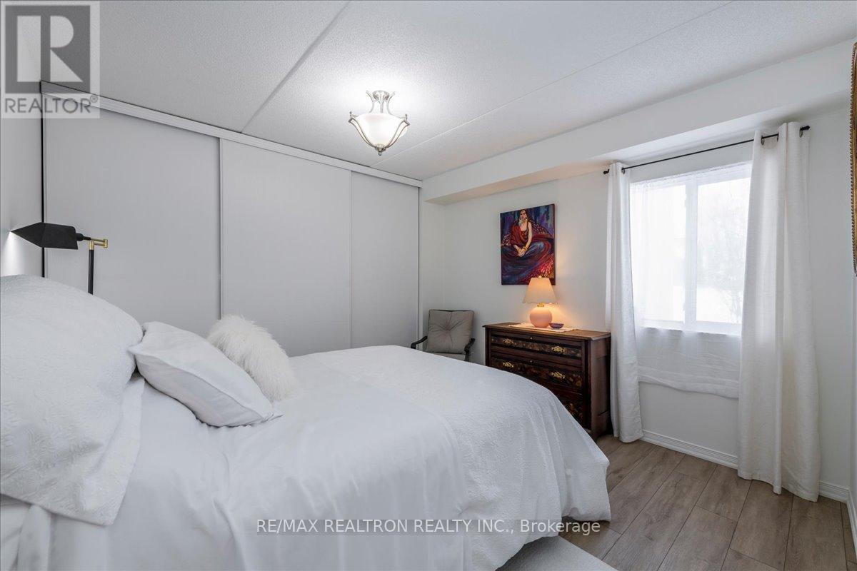 101 - 107 Bond Street, Orillia, Ontario  L3V 1J7 - Photo 16 - S12895900