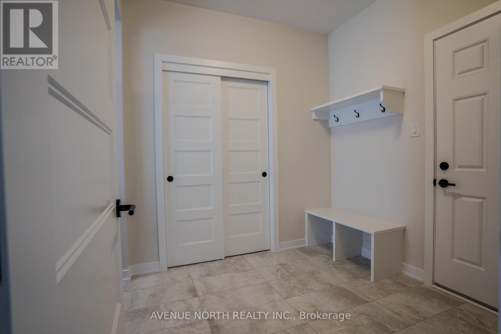 210 Ginebik Way, Ottawa, Ontario  K1X 0H4 - Photo 7 - X12763824