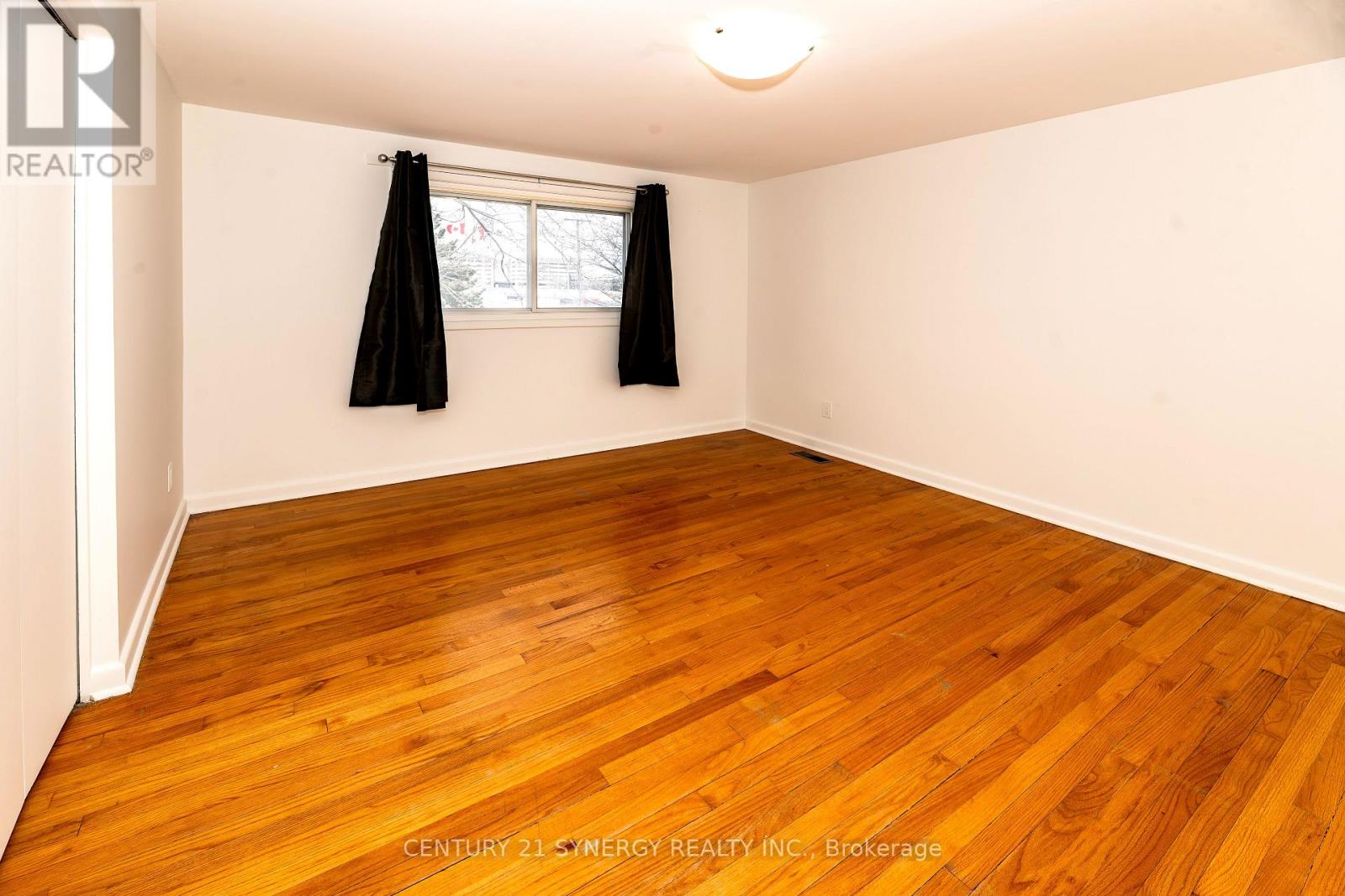 3 Farlane Boulevard, Ottawa, Ontario  K2E 5H1 - Photo 10 - X12880810