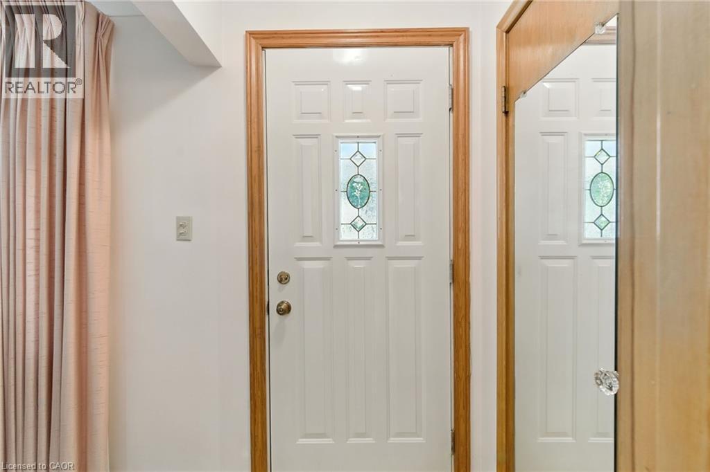 27 Warren Avenue, Hamilton, Ontario  L9C 3C7 - Photo 10 - 40776711