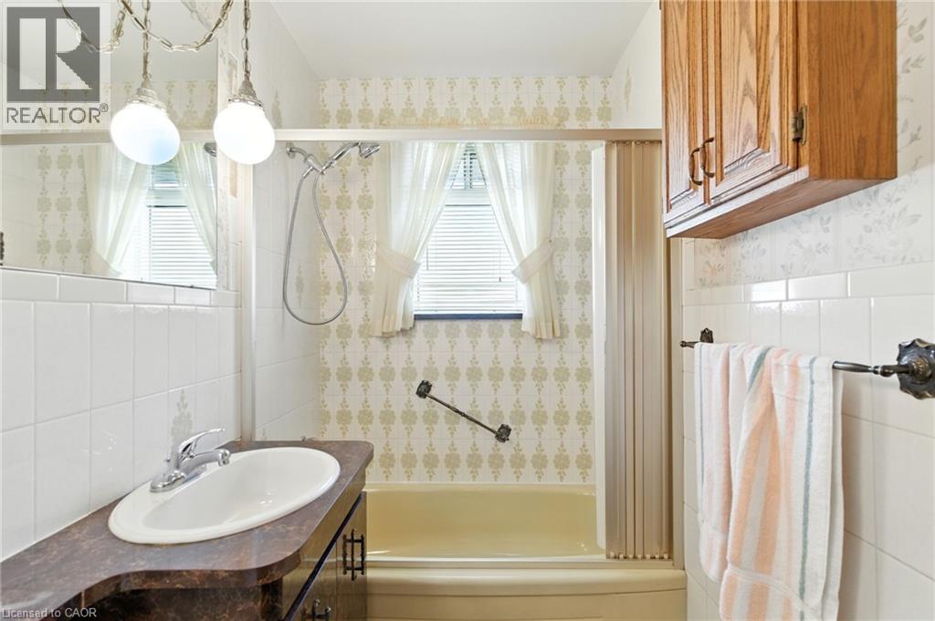 27 Warren Avenue, Hamilton, Ontario  L9C 3C7 - Photo 21 - 40776711