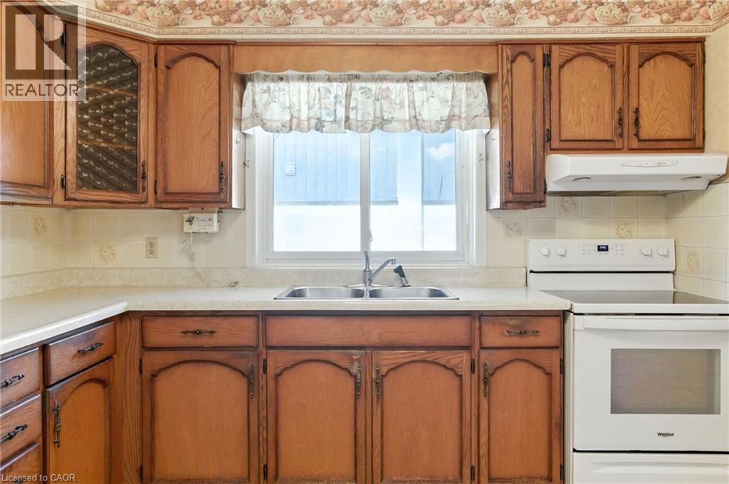 27 Warren Avenue, Hamilton, Ontario  L9C 3C7 - Photo 16 - 40776711