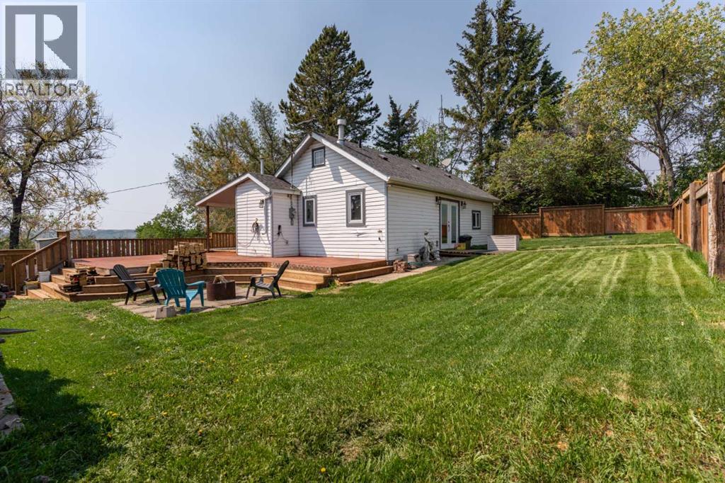 211 Red Wing Crescent, Tillicum Beach, Alberta  T4V 2M9 - Photo 1 - A2293846