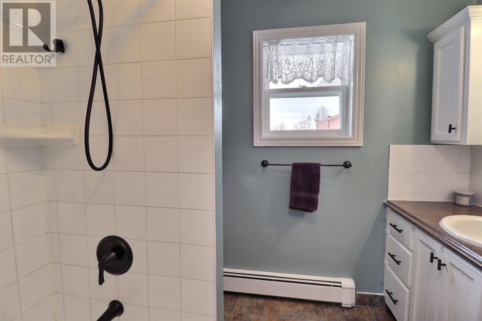 51 South Main Street, Mount Stewart, Prince Edward Island  C0A 1T0 - Photo 10 - 202604844