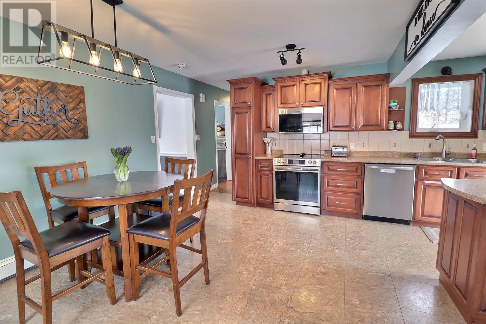 51 South Main Street, Mount Stewart, Prince Edward Island  C0A 1T0 - Photo 5 - 202604844