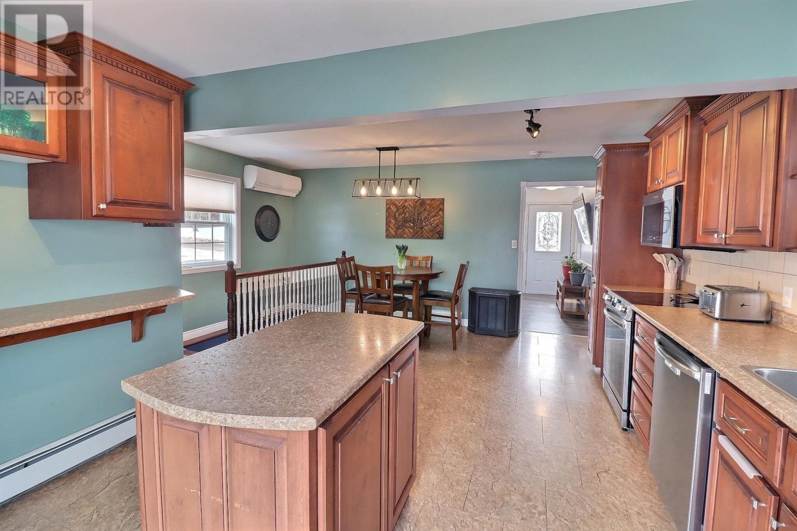 51 South Main Street, Mount Stewart, Prince Edward Island  C0A 1T0 - Photo 6 - 202604844