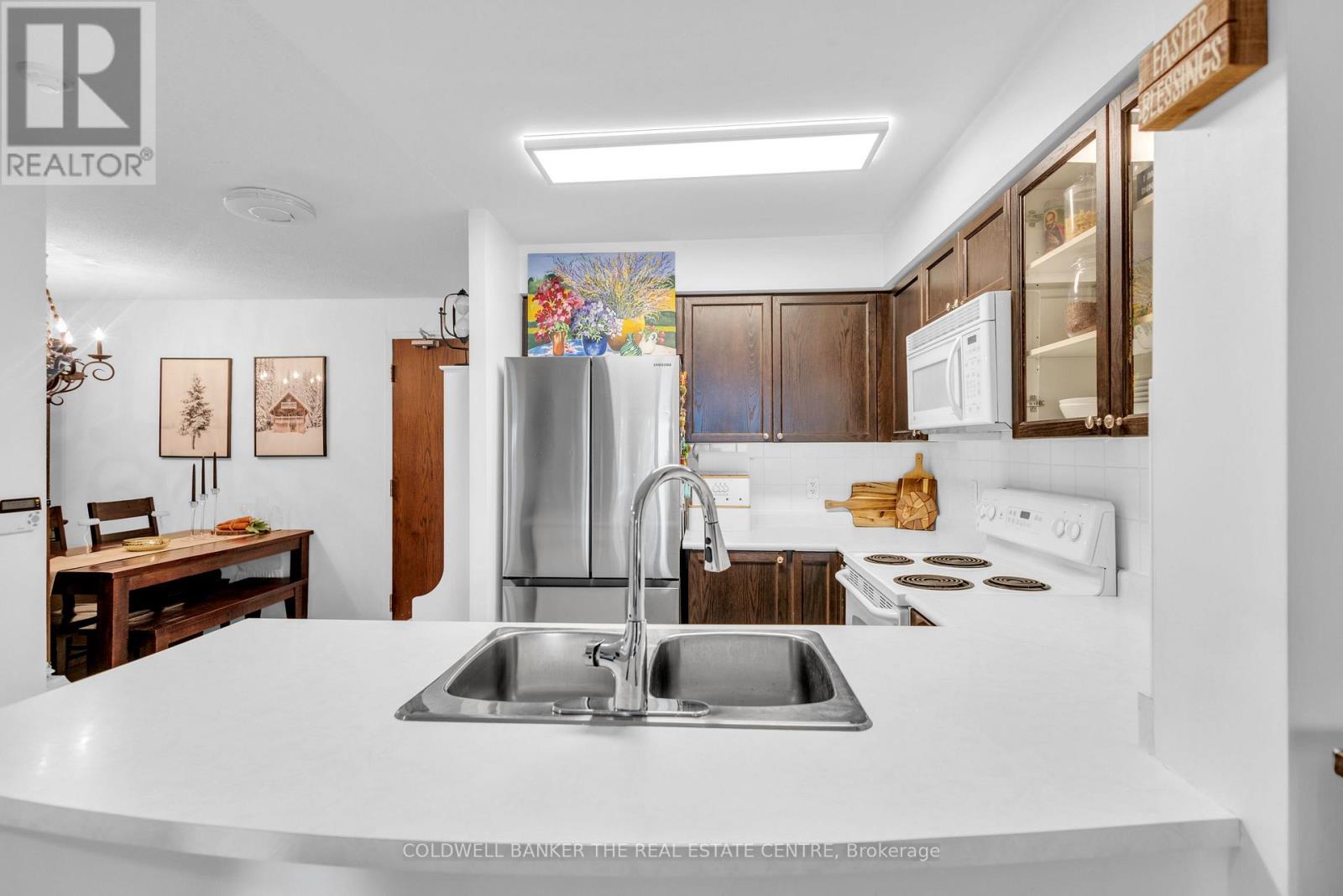 1105 - 9 Michael Power Place, Toronto, Ontario  M9A 0A5 - Photo 10 - W12895636