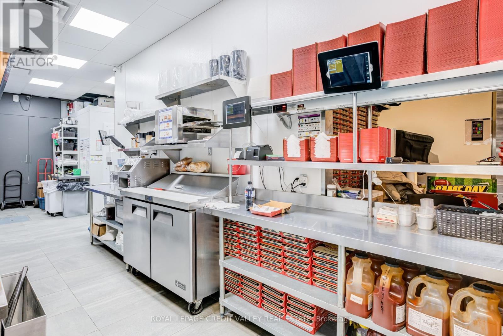 1900 Fowler Drive, Mississauga, Ontario  L5K 1T7 - Photo 17 - W12895638