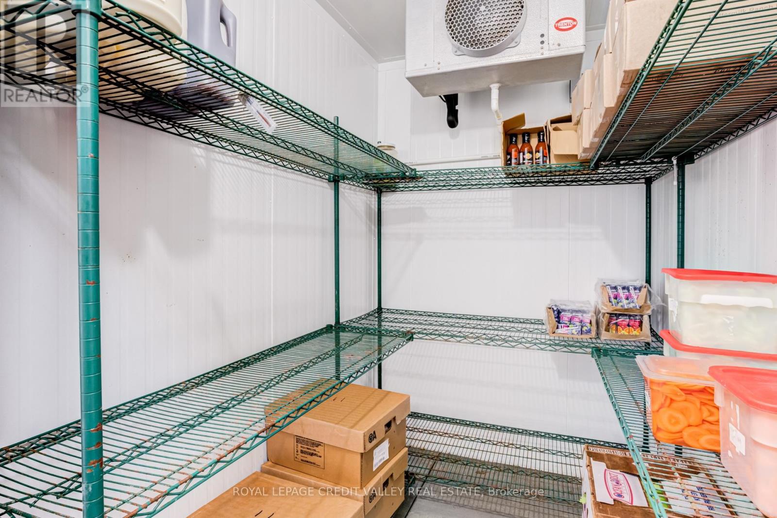 1900 Fowler Drive, Mississauga, Ontario  L5K 1T7 - Photo 23 - W12895638