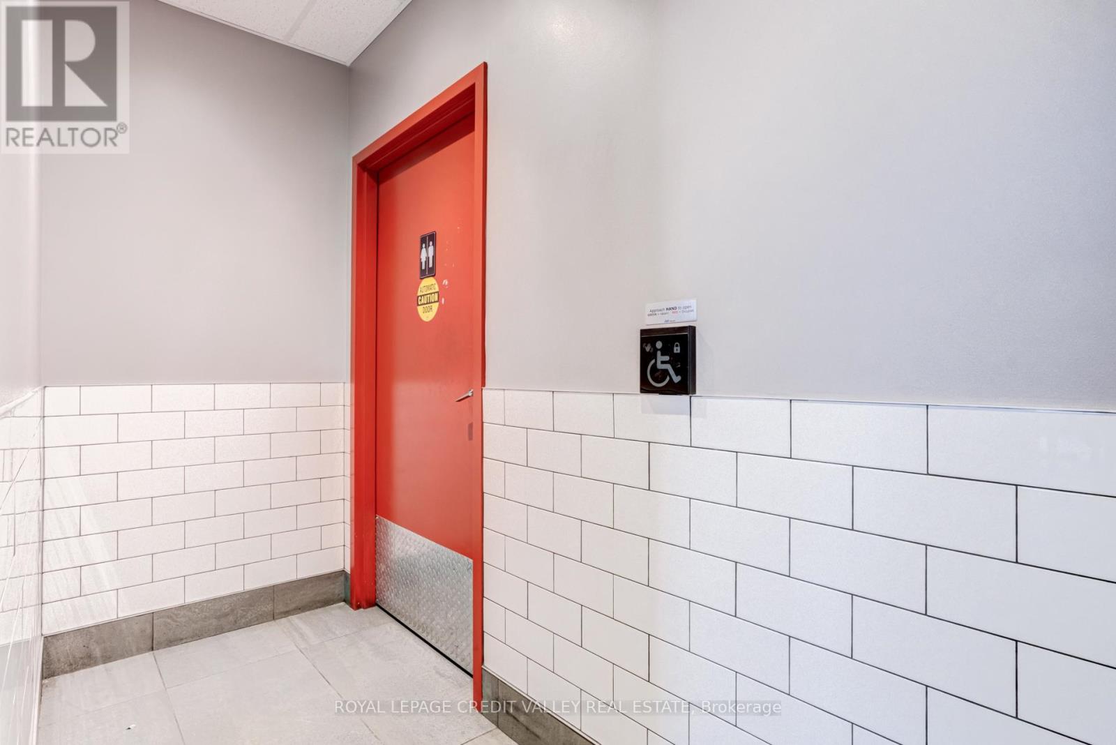 1900 Fowler Drive, Mississauga, Ontario  L5K 1T7 - Photo 27 - W12895638