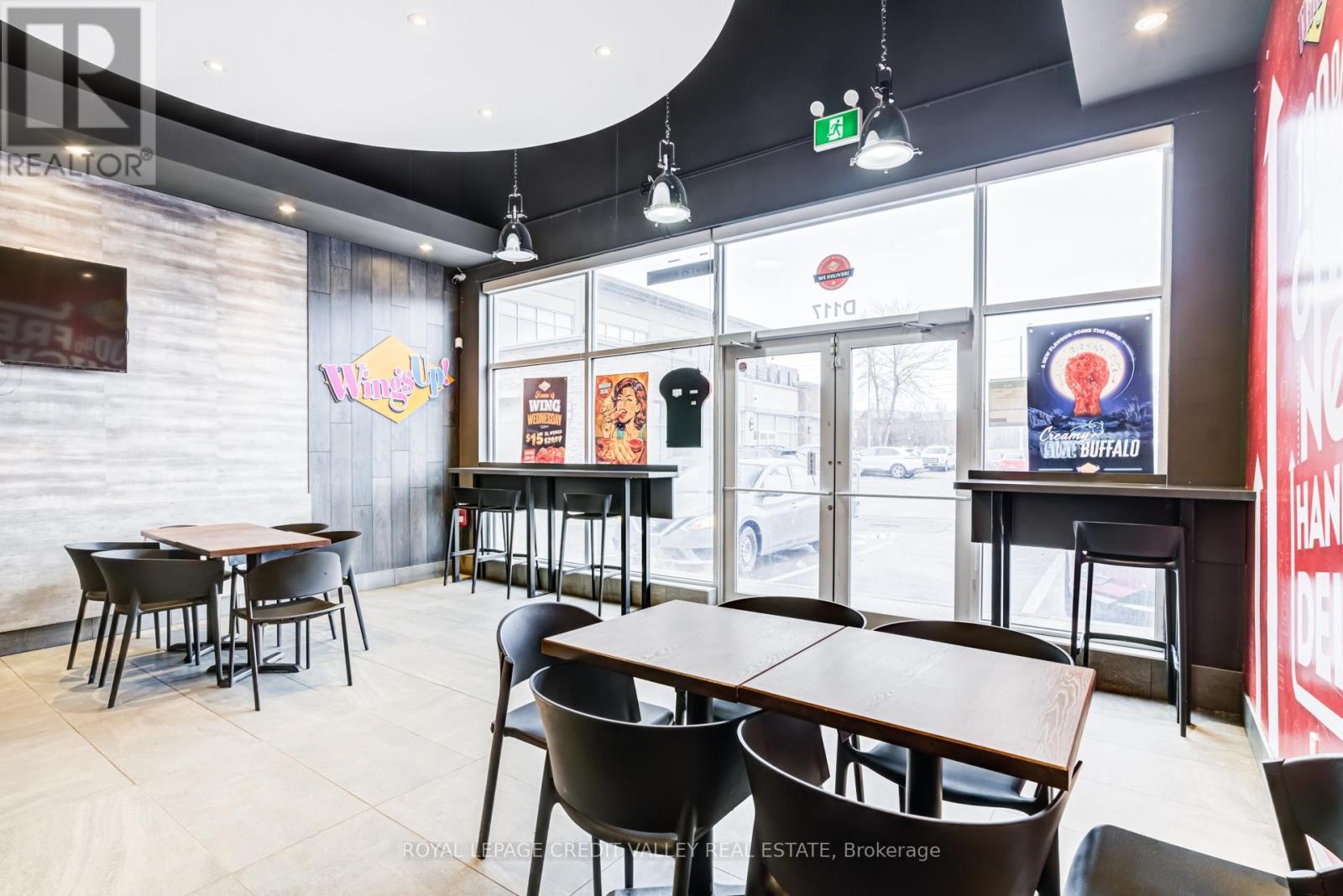 1900 Fowler Drive, Mississauga, Ontario  L5K 1T7 - Photo 6 - W12895638