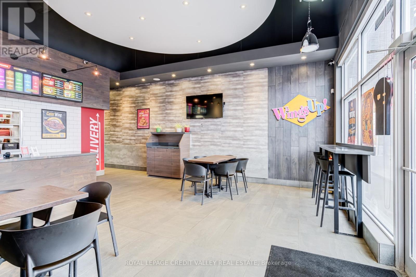 1900 Fowler Drive, Mississauga, Ontario  L5K 1T7 - Photo 8 - W12895638