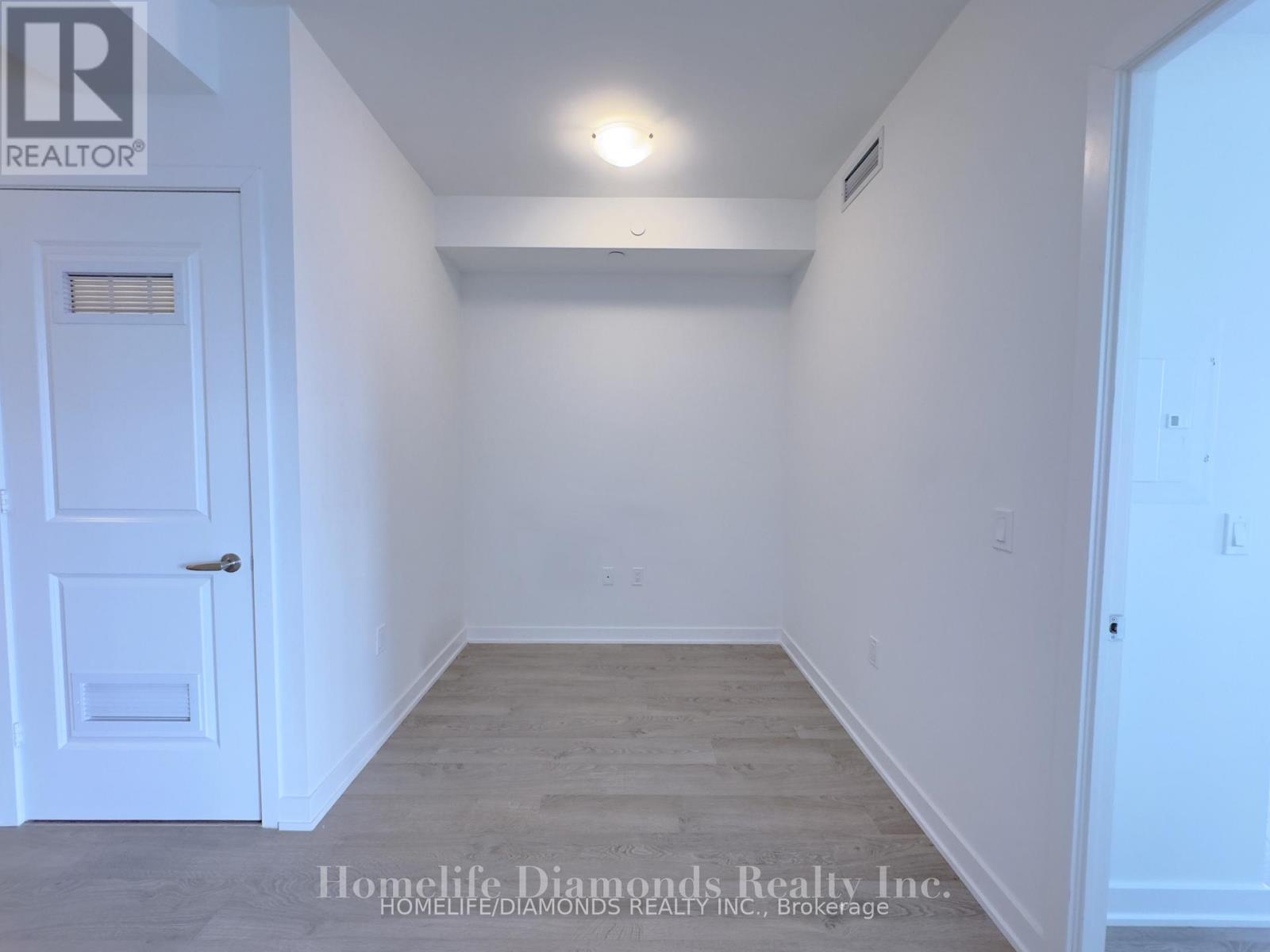 307 - 4675 Metcalfe Avenue, Mississauga, Ontario  L5M 0Z8 - Photo 11 - W12895720