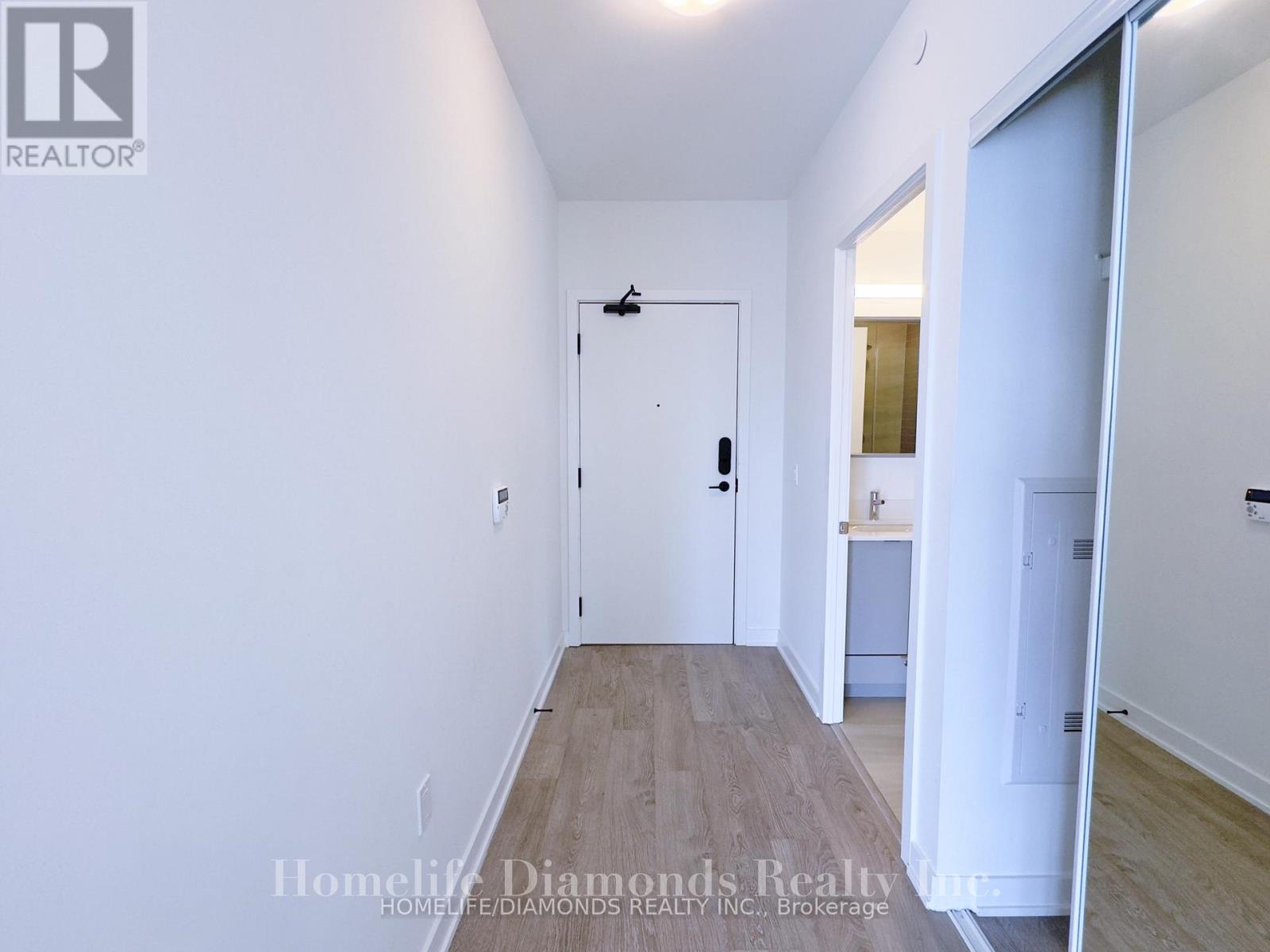 307 - 4675 Metcalfe Avenue, Mississauga, Ontario  L5M 0Z8 - Photo 3 - W12895720