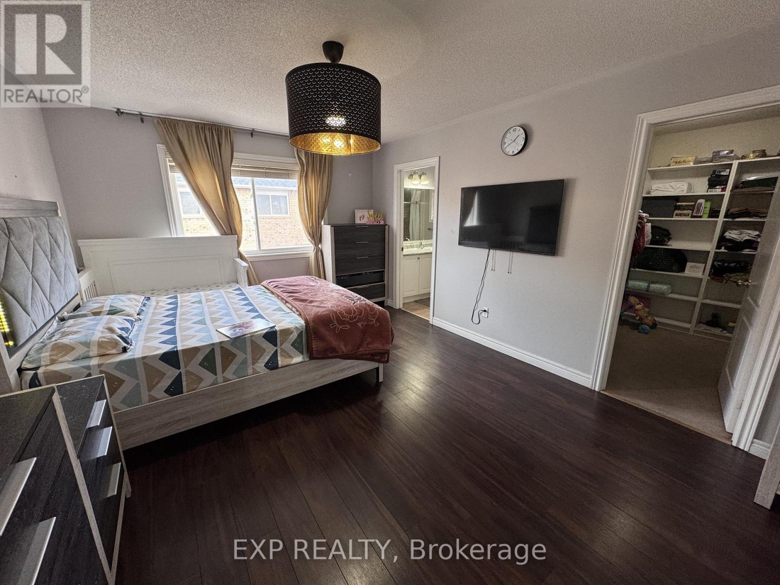 43 Thornbush Boulevard, Brampton, Ontario  L7A 0K5 - Photo 15 - W12895782