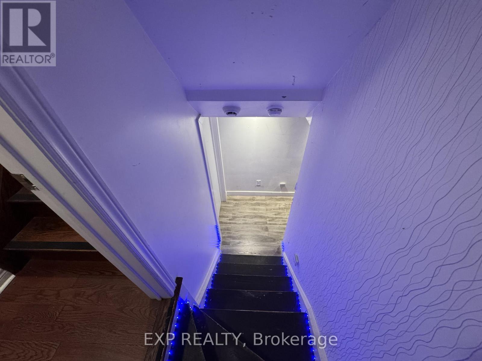 43 Thornbush Boulevard, Brampton, Ontario  L7A 0K5 - Photo 9 - W12895782