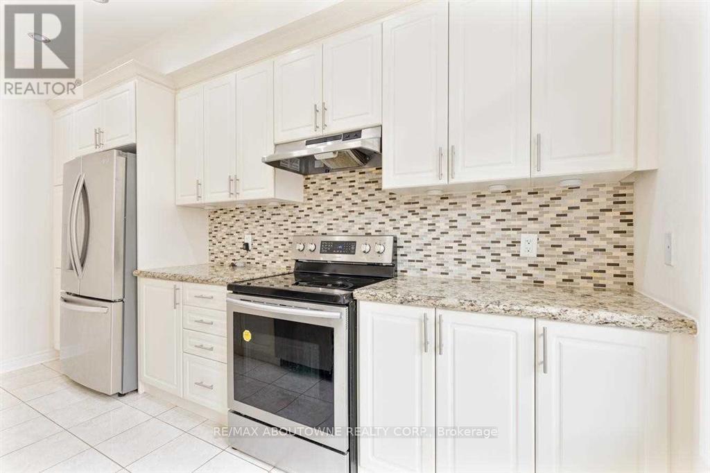 3083 Preserve Drive, Oakville, Ontario  L6M 0W7 - Photo 13 - W12895786