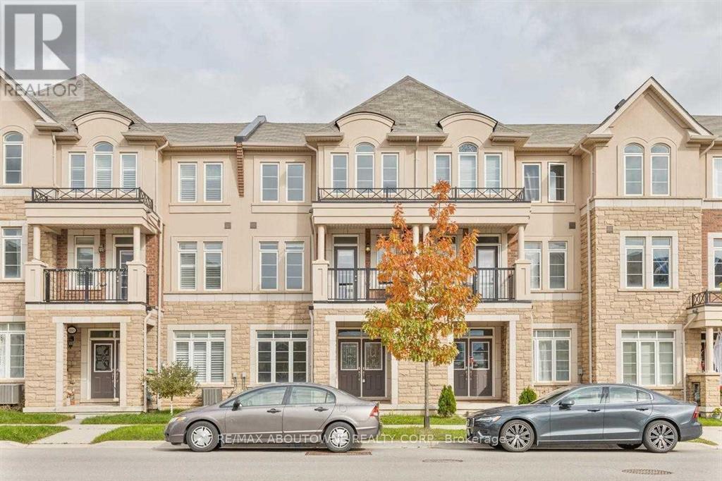 3083 Preserve Drive, Oakville, Ontario  L6M 0W7 - Photo 3 - W12895786