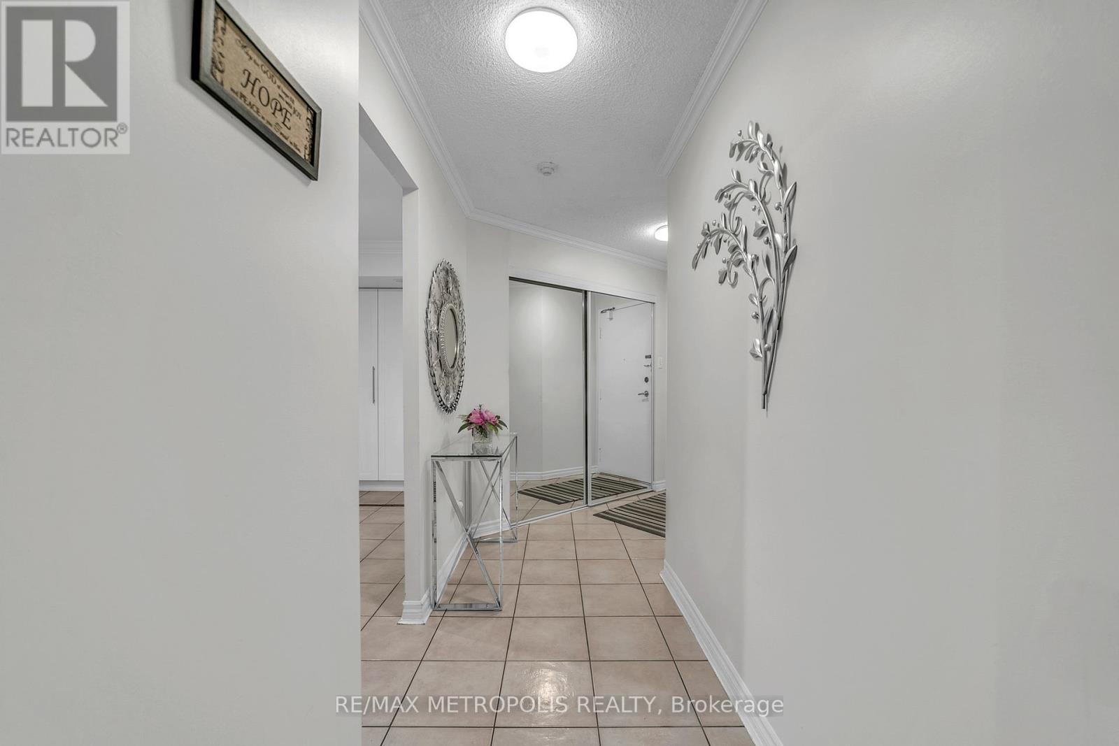 1604 - 2470 Eglinton Avenue W, Toronto, Ontario  M6M 5E7 - Photo 10 - W12895800