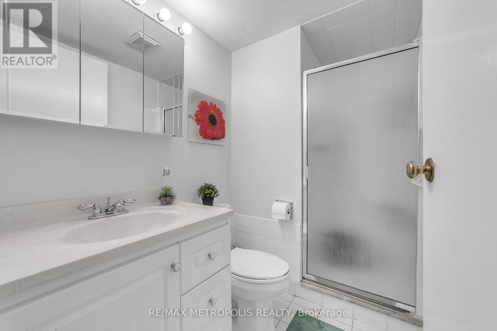 1604 - 2470 Eglinton Avenue W, Toronto, Ontario  M6M 5E7 - Photo 15 - W12895800