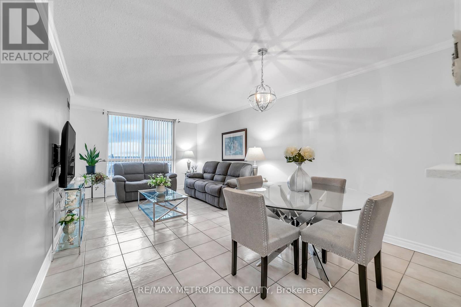 1604 - 2470 Eglinton Avenue W, Toronto, Ontario  M6M 5E7 - Photo 5 - W12895800